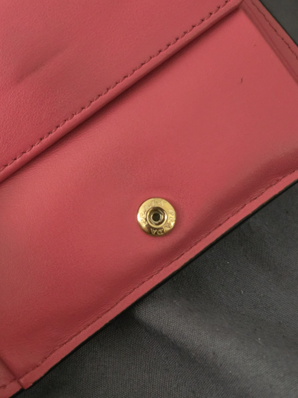 AUTHENTIC Prada Black & Pink Saffiano Leather Card Wallet with Gold-tone Logo - Picture 12 of 15